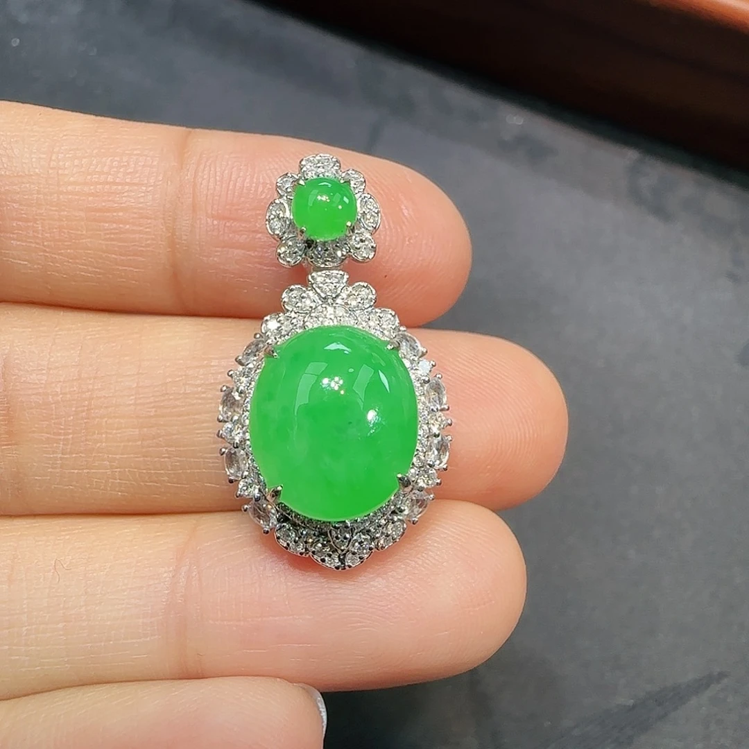 翡翠吊坠(不含链)18K金镶嵌