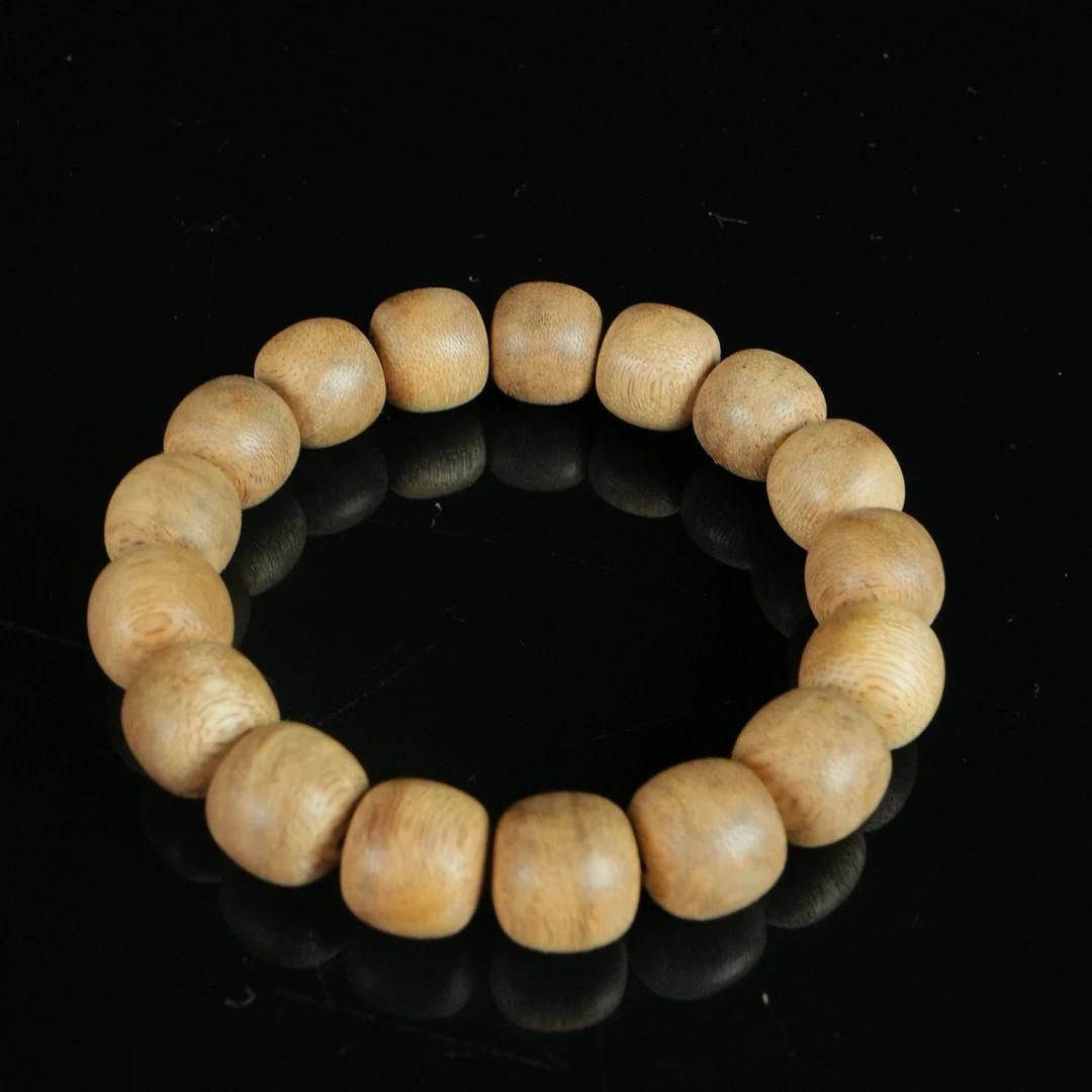 A8114 东马软丝沉香老型珠手串 1.2x1.31cm  10.68g