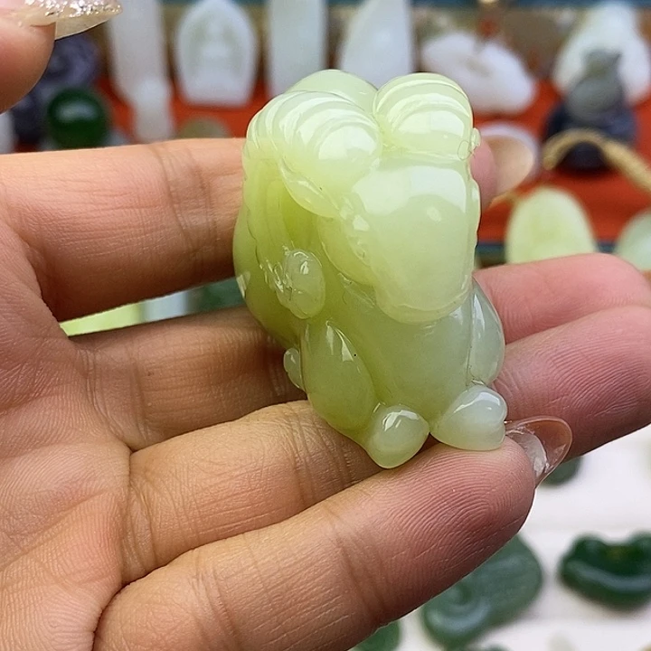 和田玉未镶嵌颈饰羊羊得意领头羊