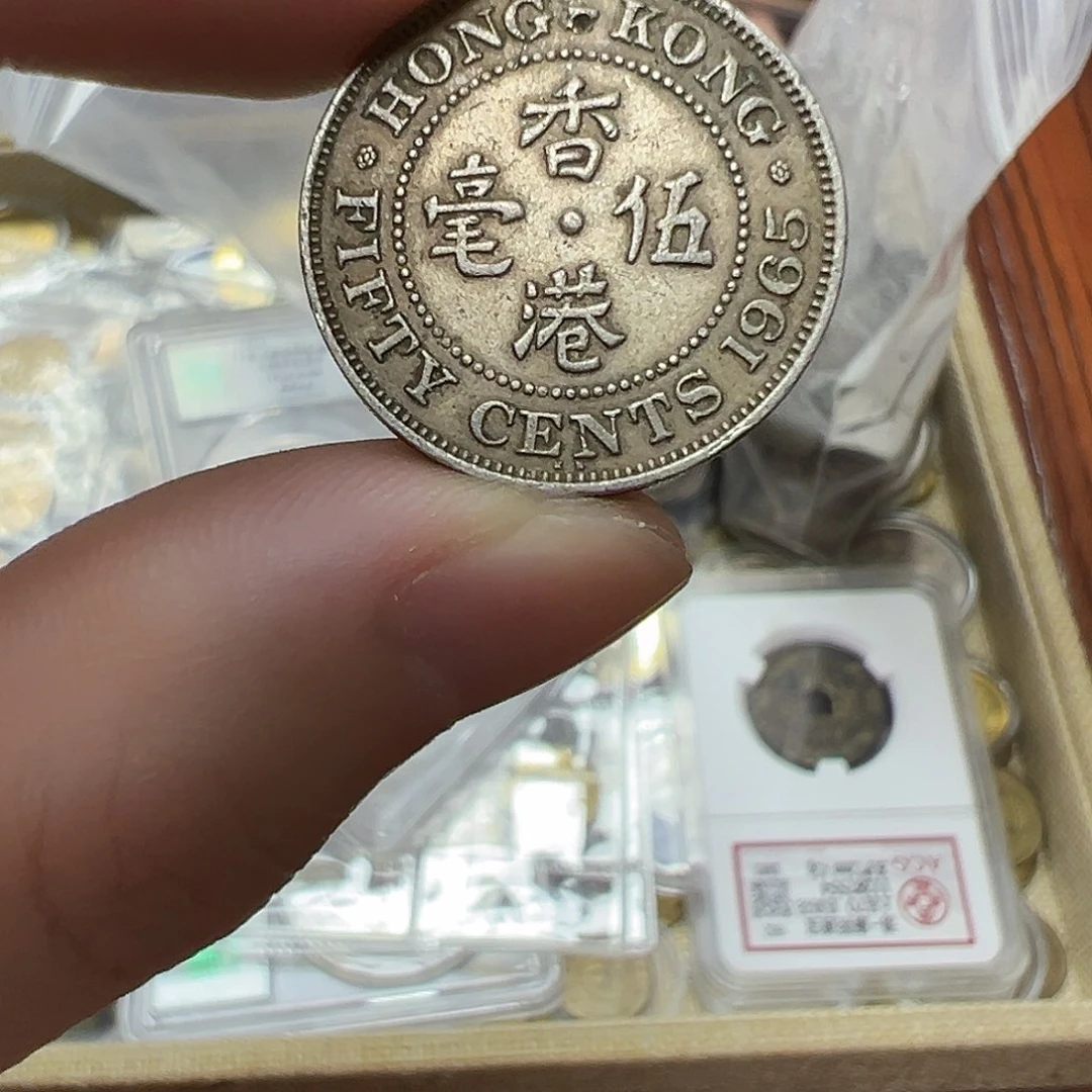 拍品。