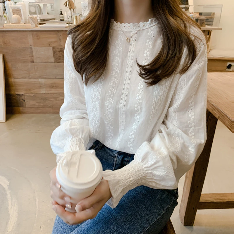 时尚法式设计感小众洋气显瘦长袖衬衫女装宽松百搭韩版知性白上衣