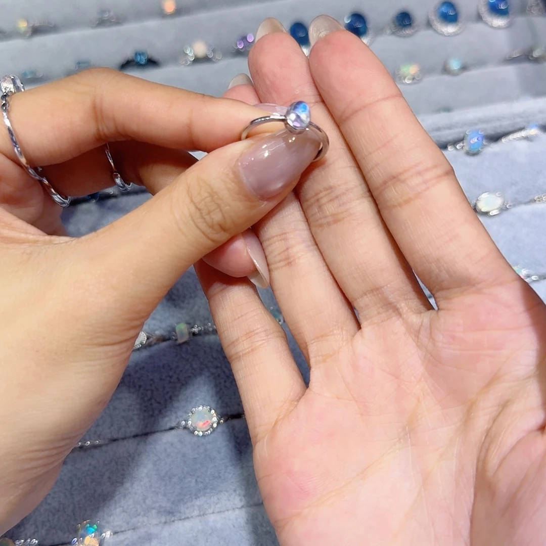 M****水晶银S925镶嵌戒指市场代购无折扣无鉴赏不退换 拍下同意