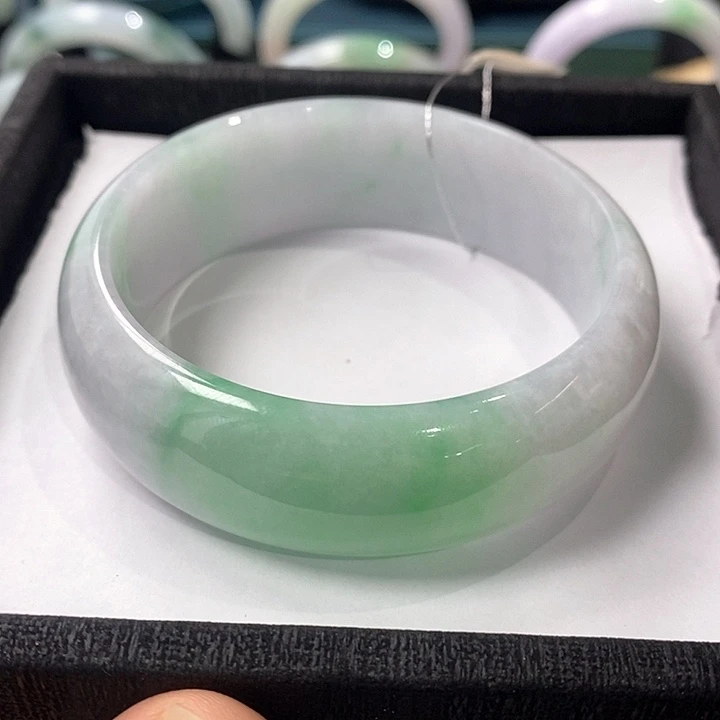 翡翠手镯未镶嵌翡翠玉镯7886