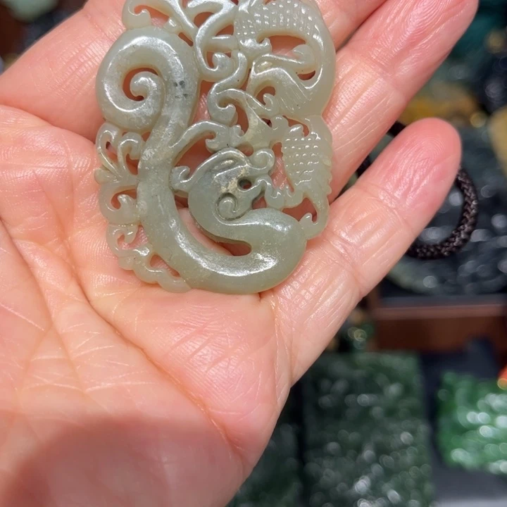 岫玉未镶嵌毛衣链