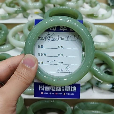 檀****未镶嵌透闪石-蛇纹石玉手镯