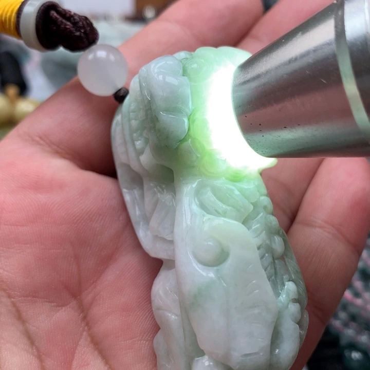 翡翠颈饰未镶嵌保真天然a货翡翠