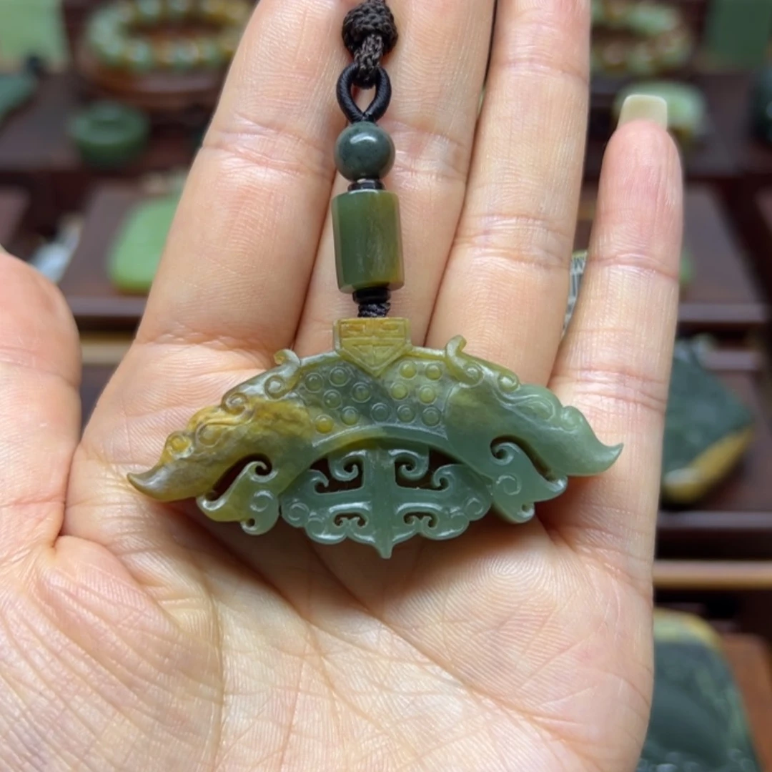 【闪购商品】岫岩河磨玉（透闪石质玉）未镶嵌颈饰四**维