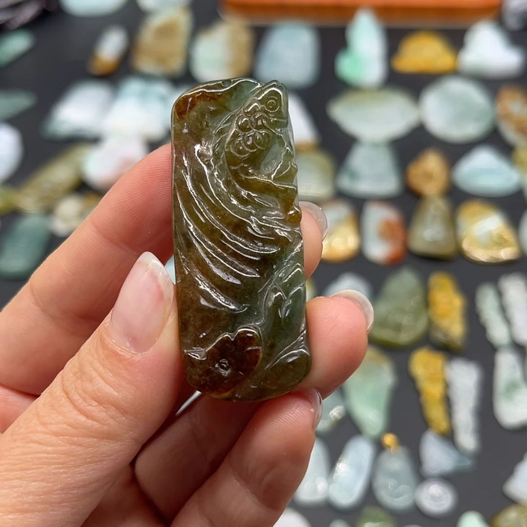 【闪购商品】翡翠颈饰未镶嵌荷叶鱼