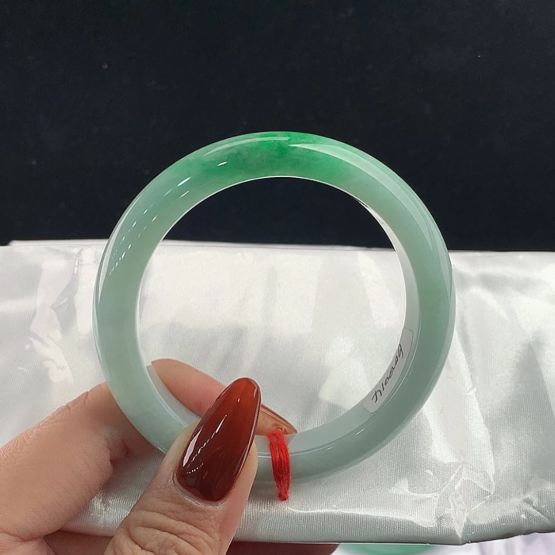【闪购商品】未镶嵌手镯翡翠正57