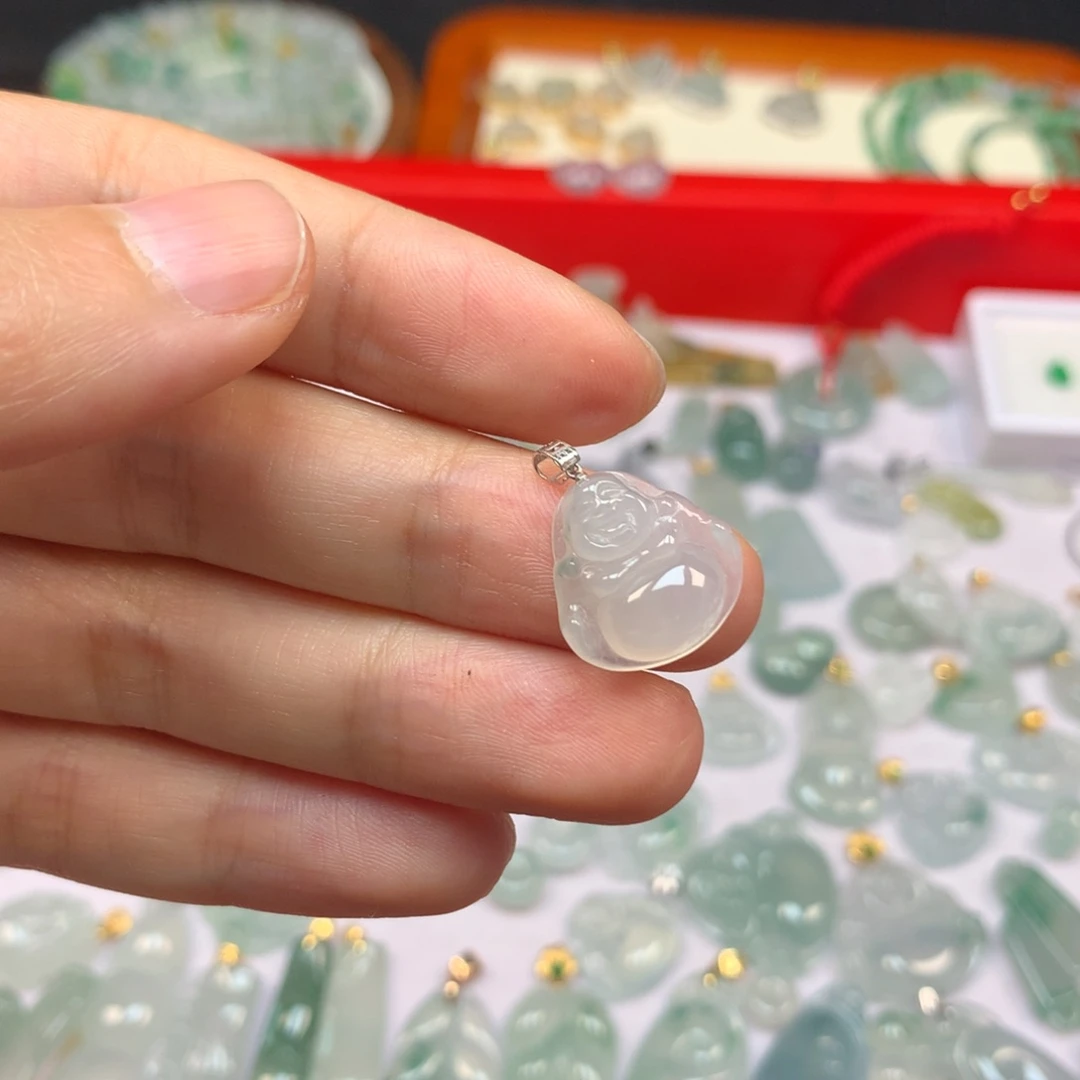 【闪购商品】吊坠(不含链)18K金镶嵌翡翠佛公