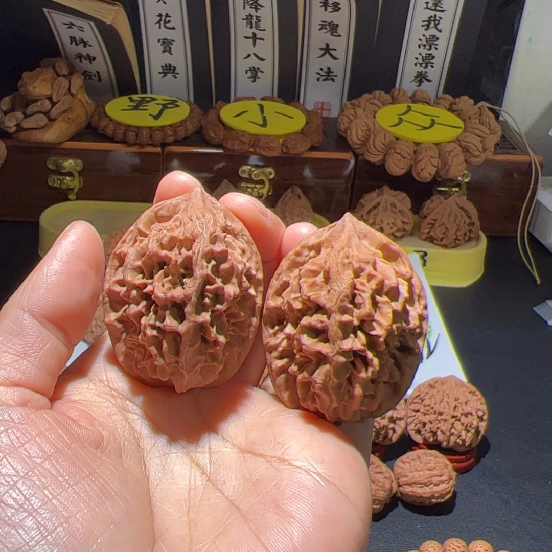 江***粟文玩核桃把件剑龙