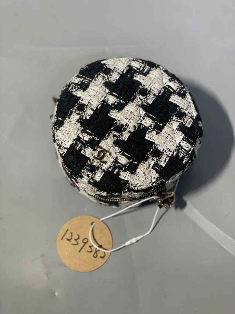 95新 Chanel/香奈儿 夏七中古/黑白毛呢圆饼单肩包1239382