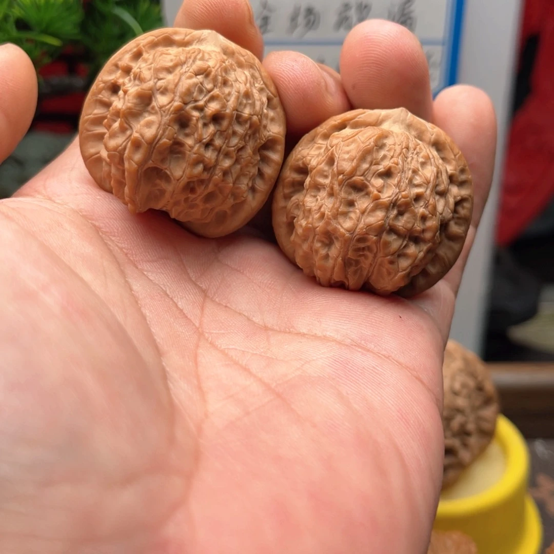 文玩核桃吊坠34血麒麟