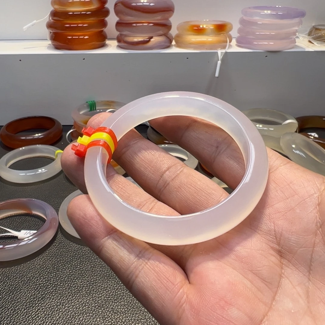 一***尽玛瑙/玉髓未镶嵌手镯