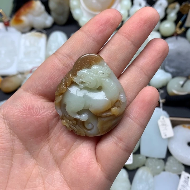 颈饰未镶嵌和田玉蔚****空