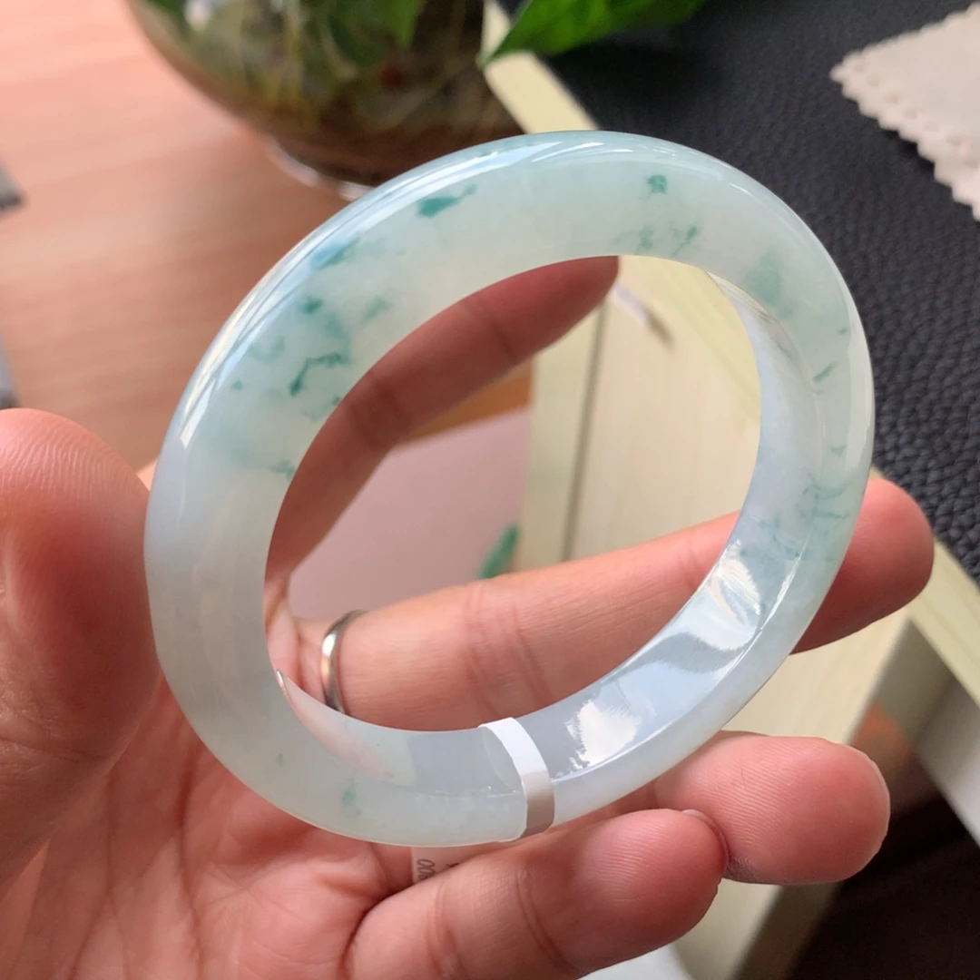 翡翠未镶嵌手镯25号