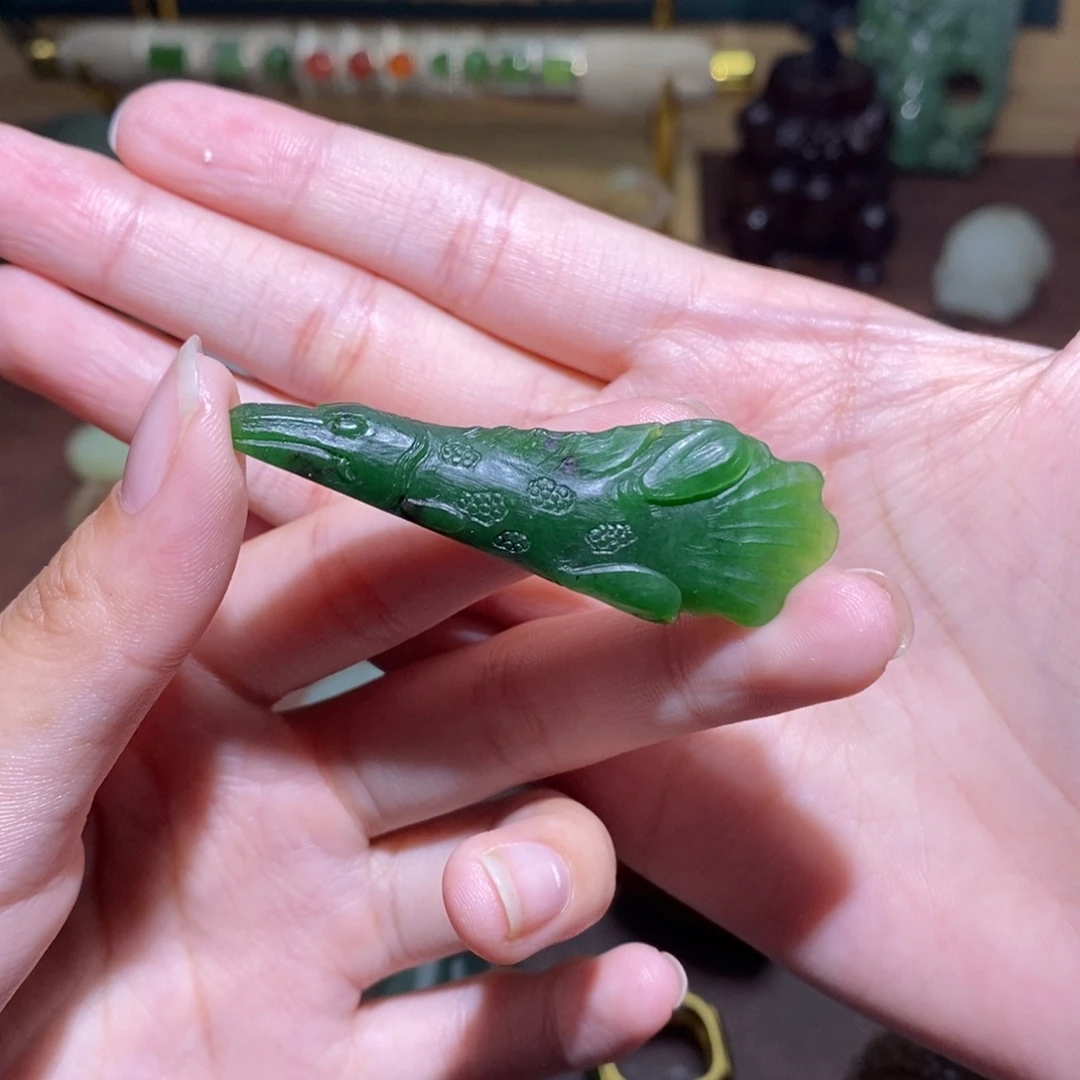 和田玉未镶嵌颈饰定制