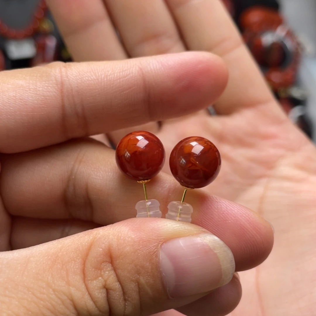 【闪购商品】18K金镶嵌火焰纹圆珠耳钉10.9m南红玛瑙