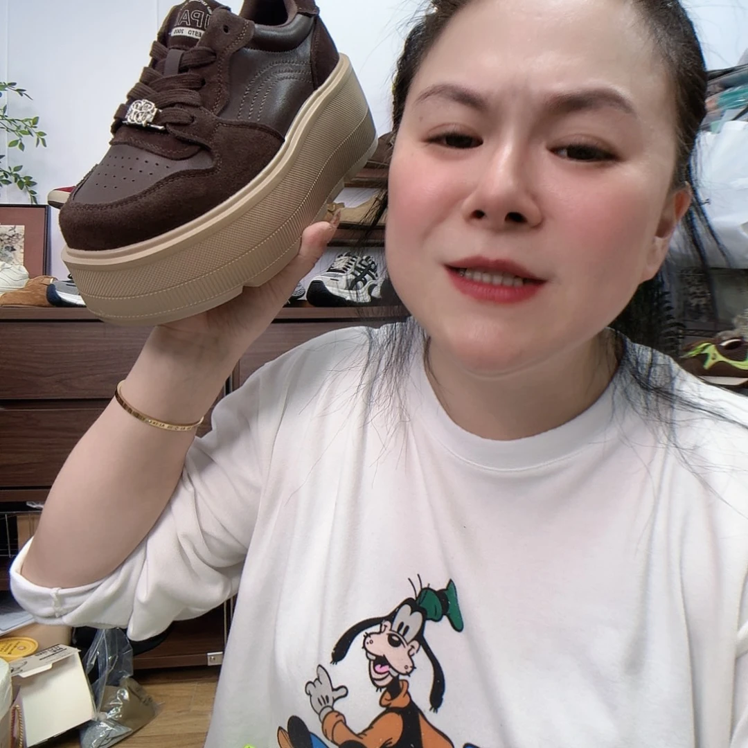 黄牛剖层皮革松糕鞋不是不可以去啊是嘛