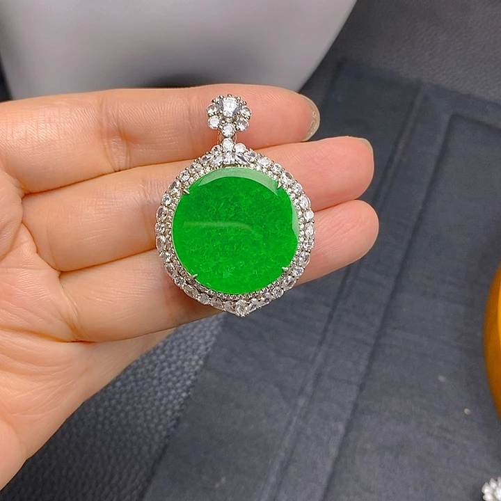 柳***雨颈饰银S925镶嵌翡翠