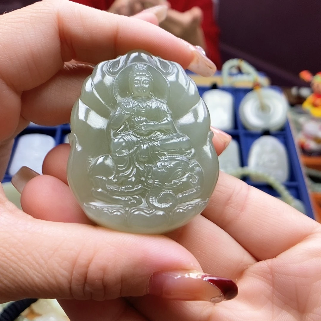 和田玉颈饰未镶嵌风**起