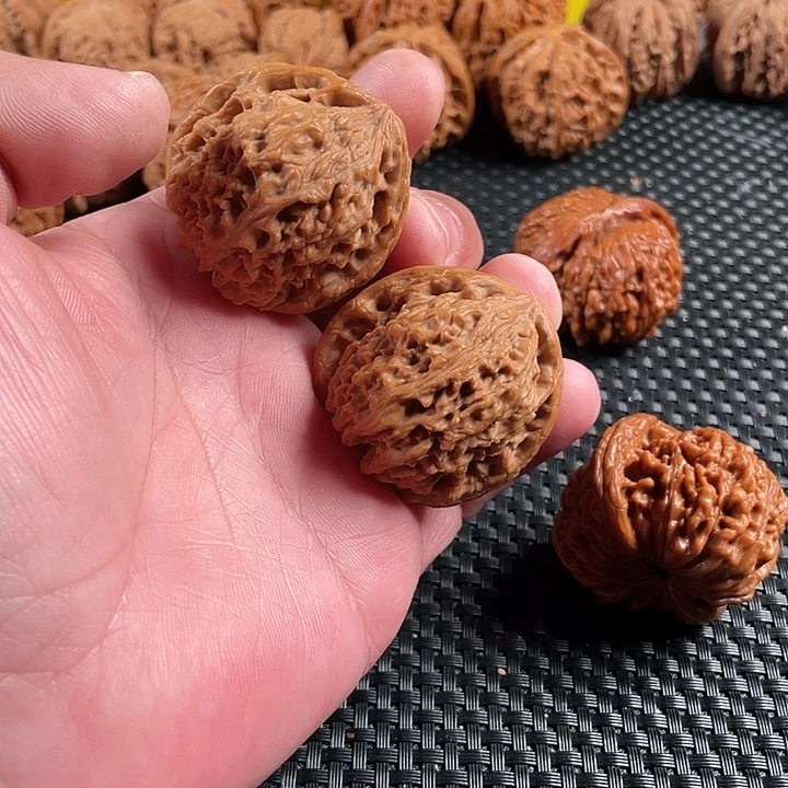 M***2把件文玩核桃南疆石43尺