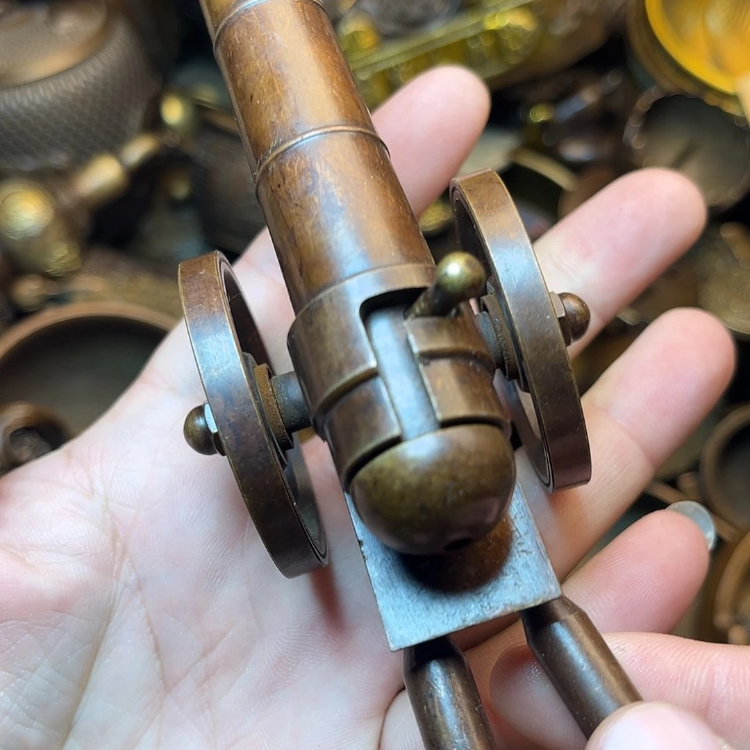 精美铜器工艺品等