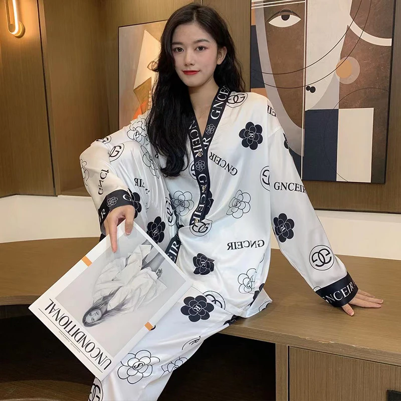 2025年女款睡衣女柔光软丝春秋甜美舒适可外穿冰丝套装家居服