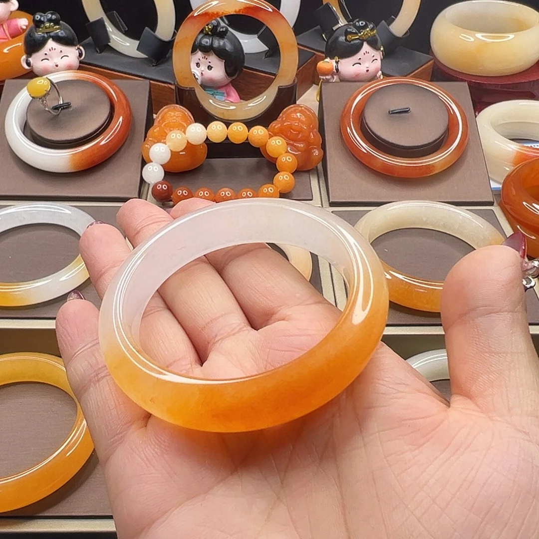 石英质玉（黄龙玉）未镶嵌手镯包容福利54