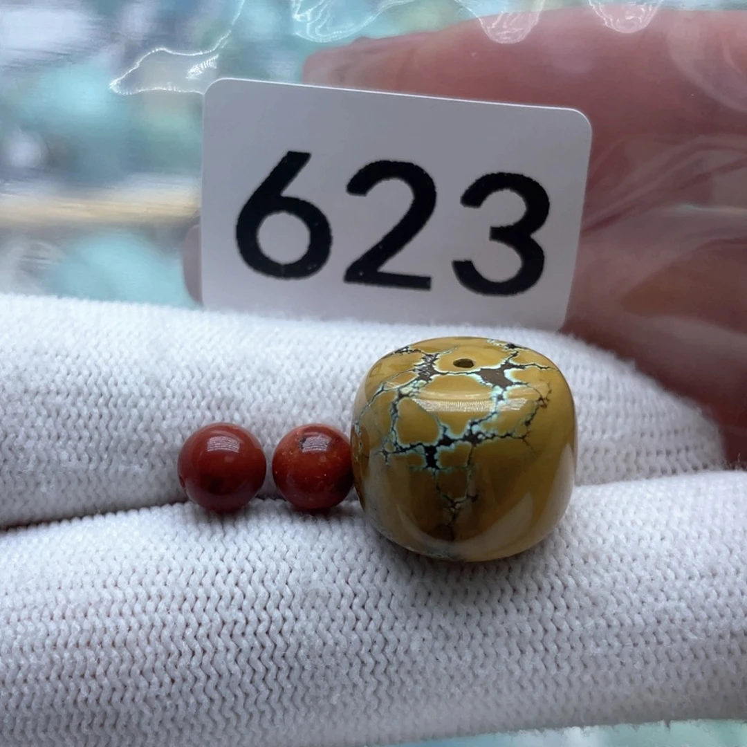 南红玛瑙未镶嵌珠宝奇石