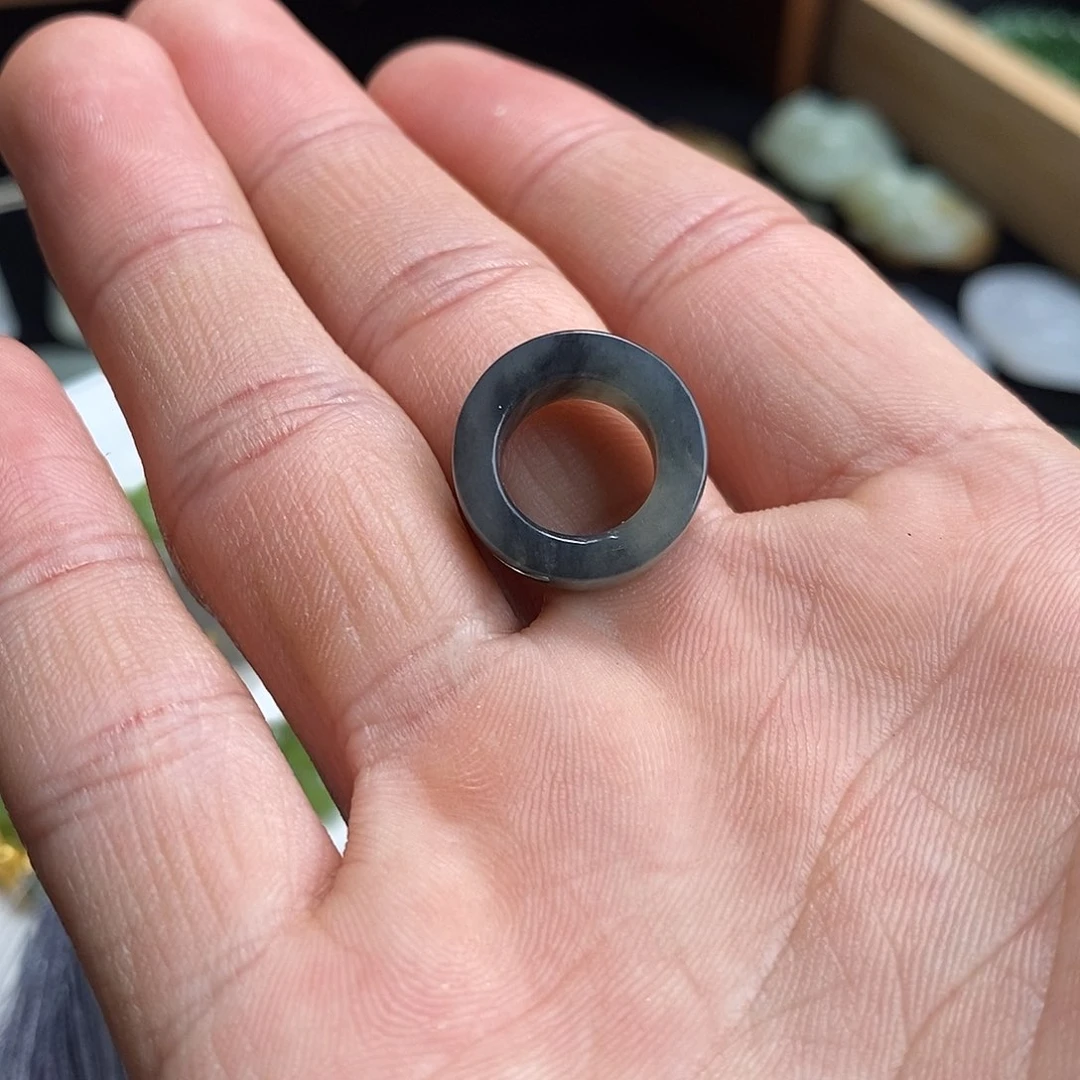 和田玉吊坠(不含链)未镶嵌敉*巨墨跑环