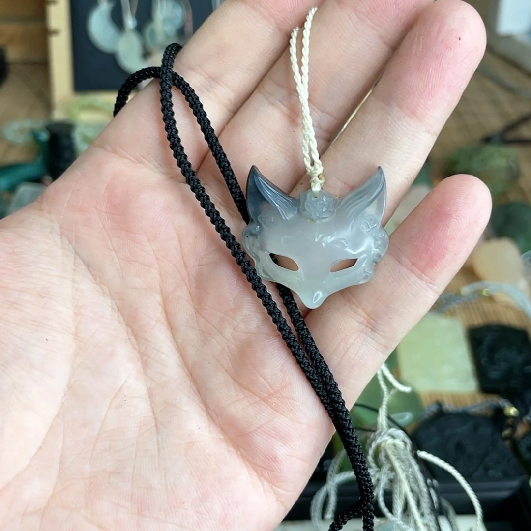 【闪购商品】岫玉未镶嵌颈饰暴****?