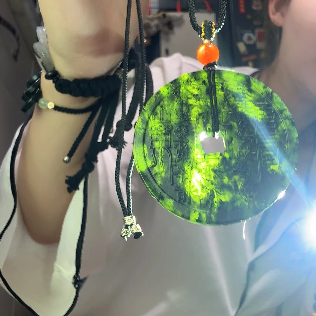 蛇纹石玉未镶嵌山鬼