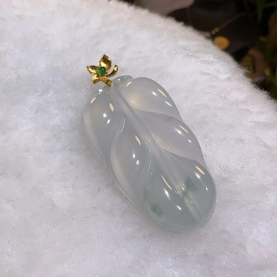 翡翠18K金镶嵌吊坠(不含链)翡翠叶子吊坠