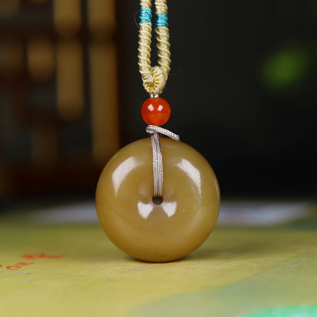 1109177和田玉糖玉平安扣挂件