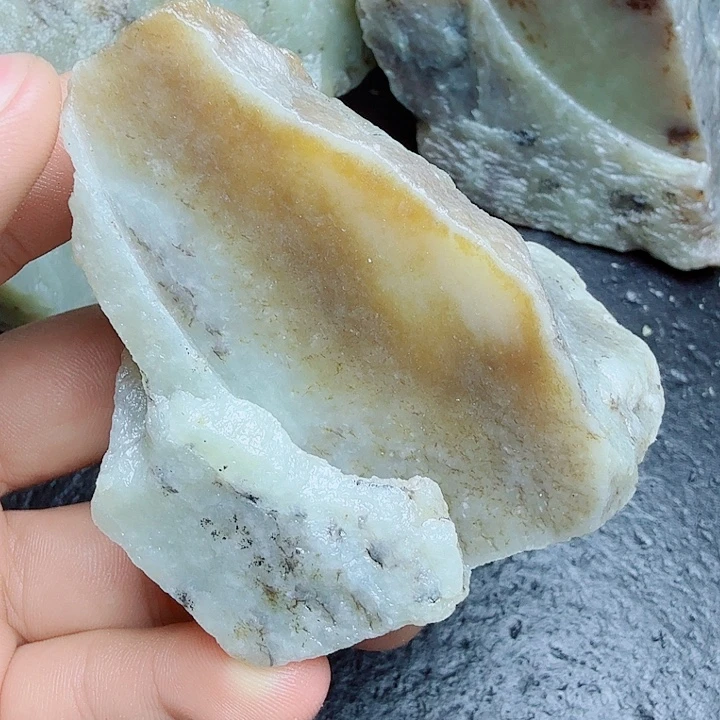 未镶嵌和田玉（糖玉）珠宝奇石