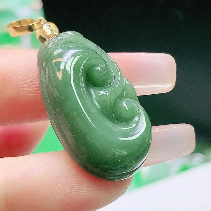 翡翠未镶嵌颈饰翡翠