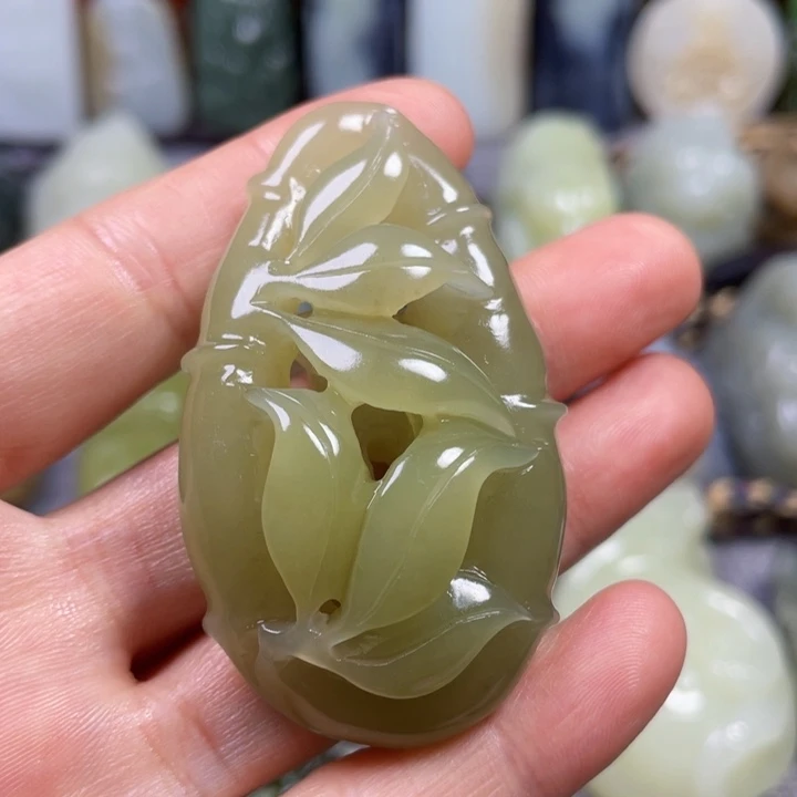 和田玉未镶嵌挂件