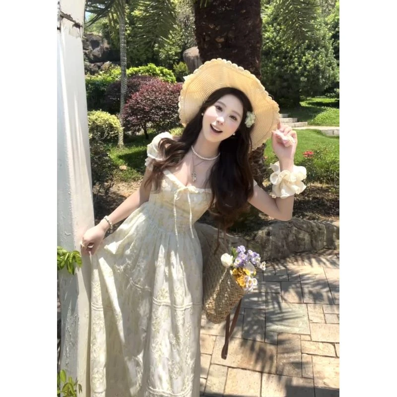 【雪绒奶芙】法式可爱风泡泡袖纯欲甜美蕾丝边显瘦连衣裙