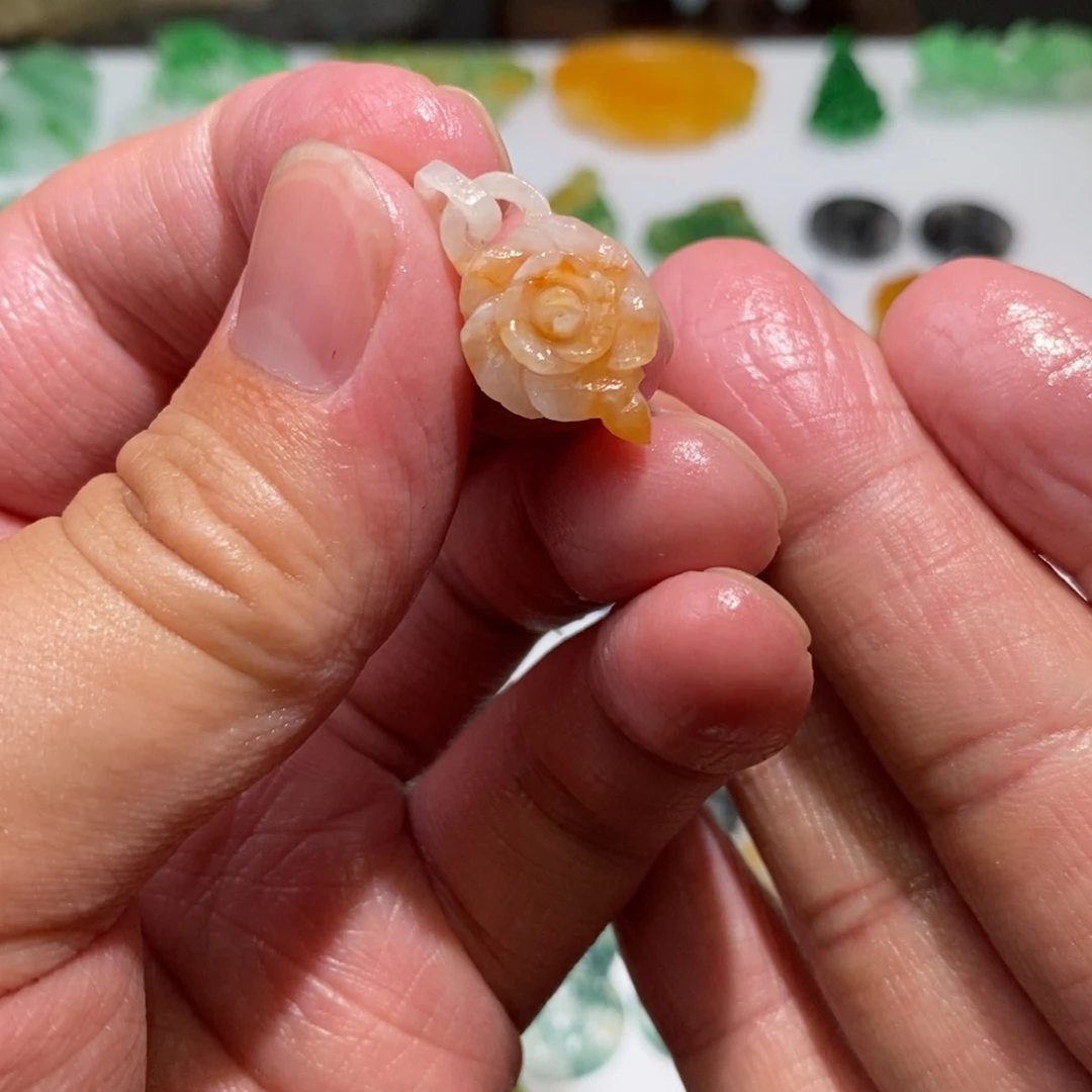 未镶嵌定制翡翠吊坠