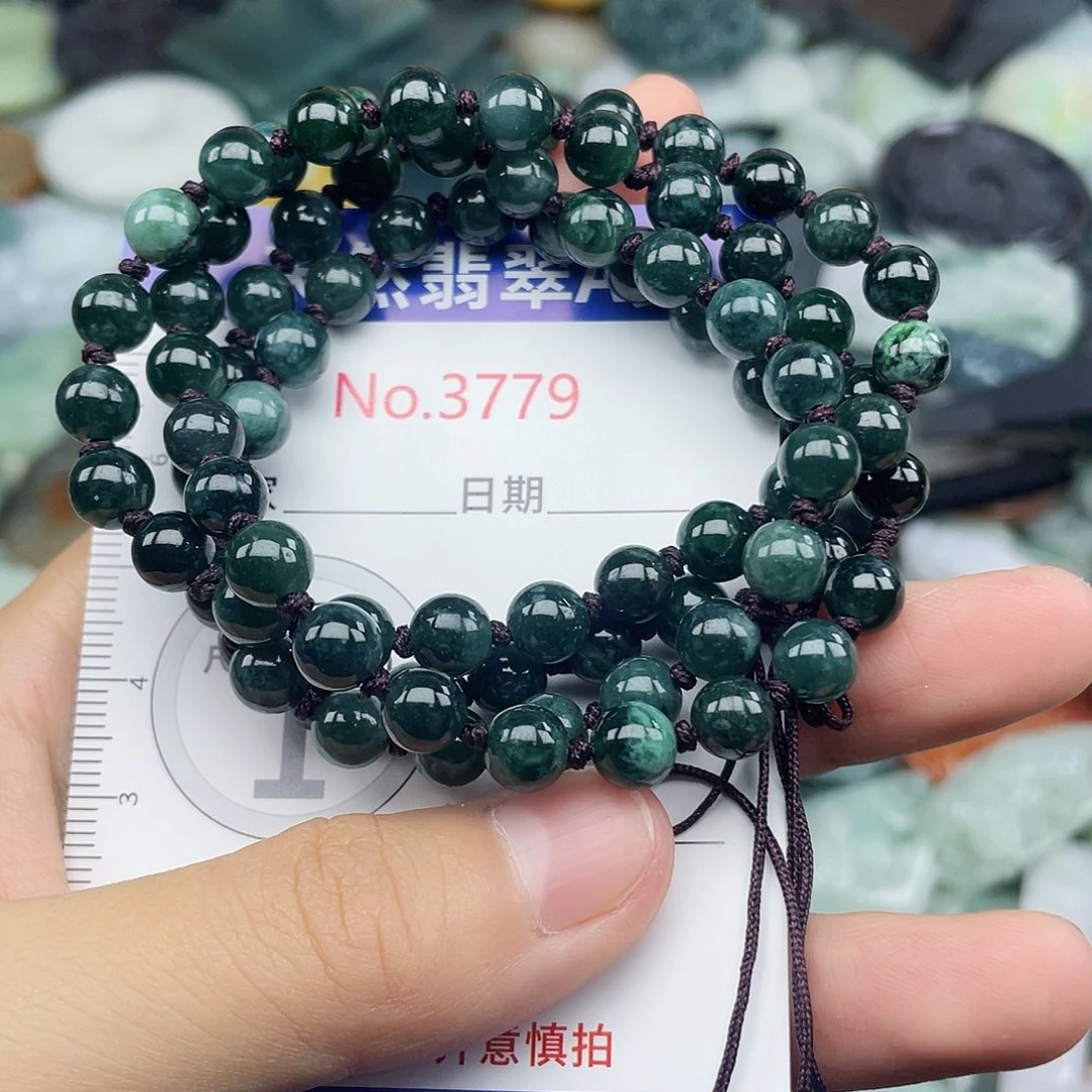 翡翠未镶嵌挂件3779