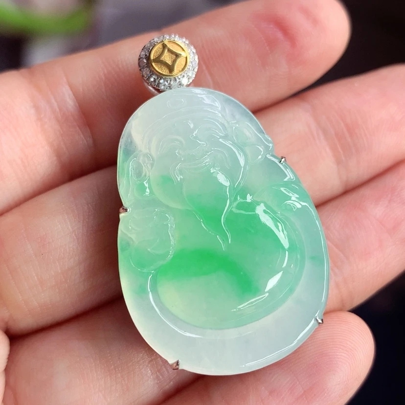 【闪购商品】颈饰18K金镶嵌翡翠米爷爷