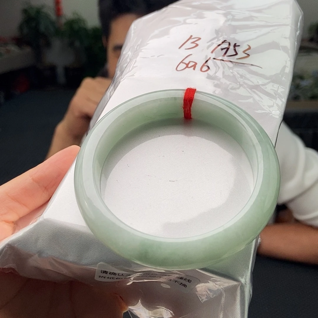 未镶嵌手镯翡翠拍一发一