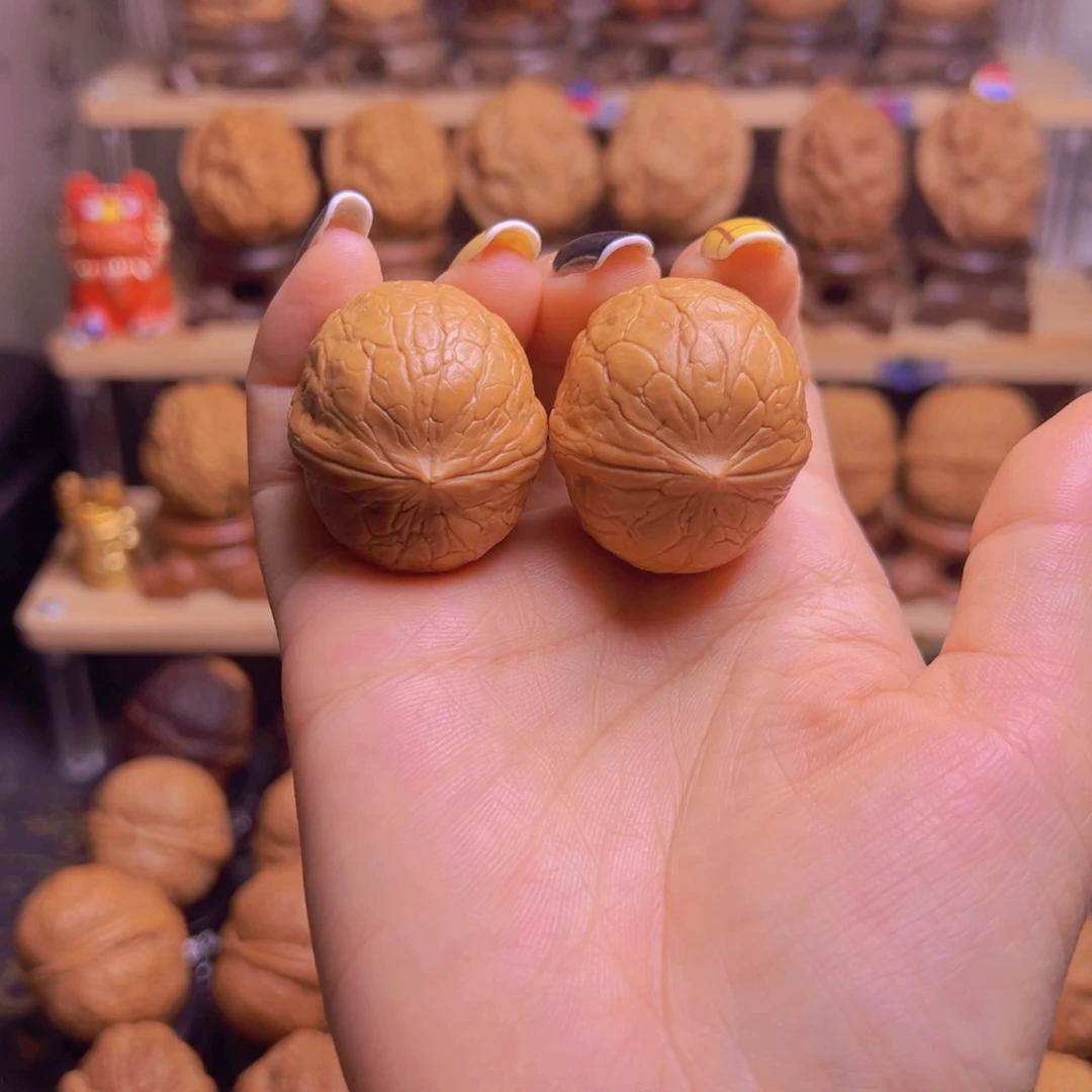 桃核把件蛇皮球H25、33……