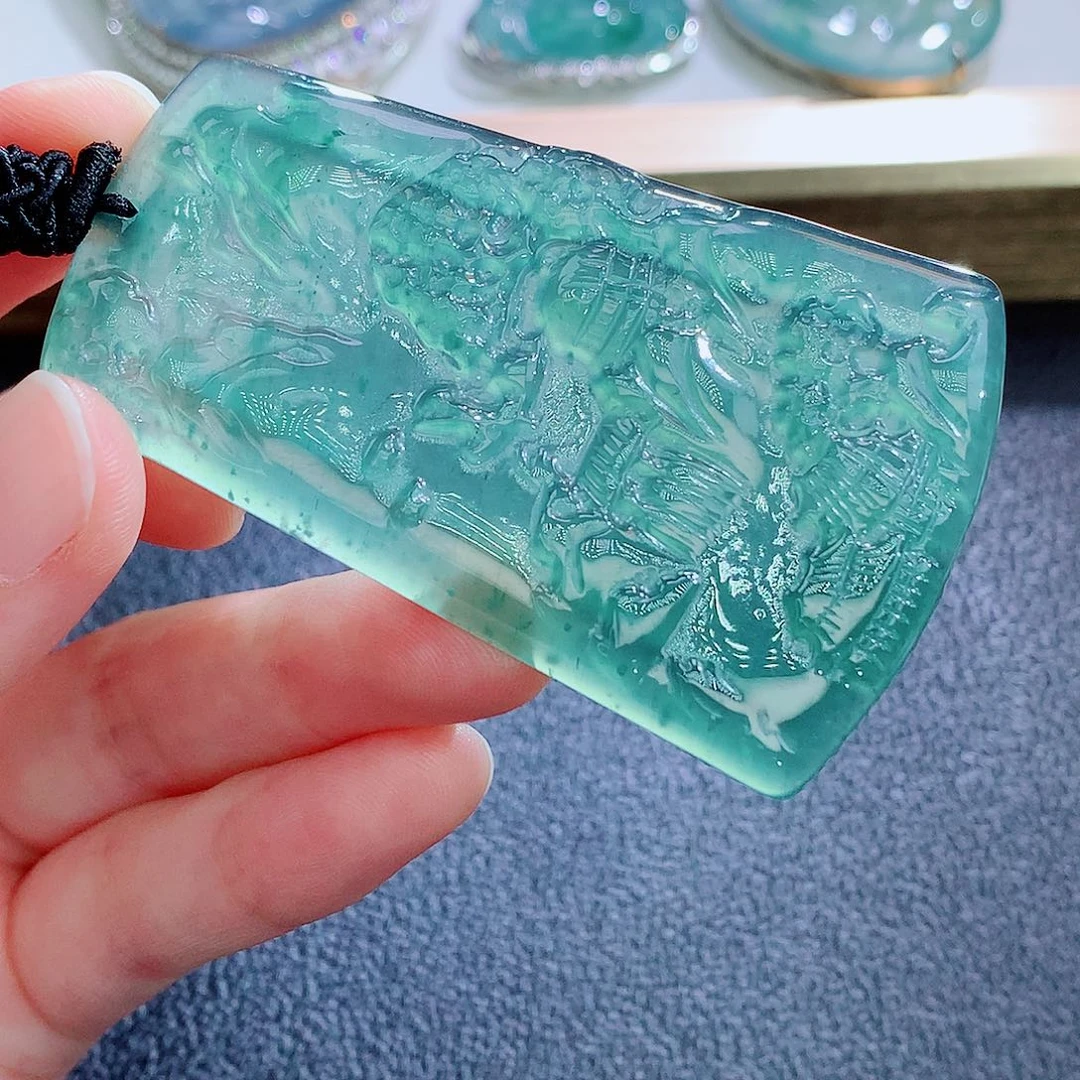 翡翠未镶嵌颈饰翡翠