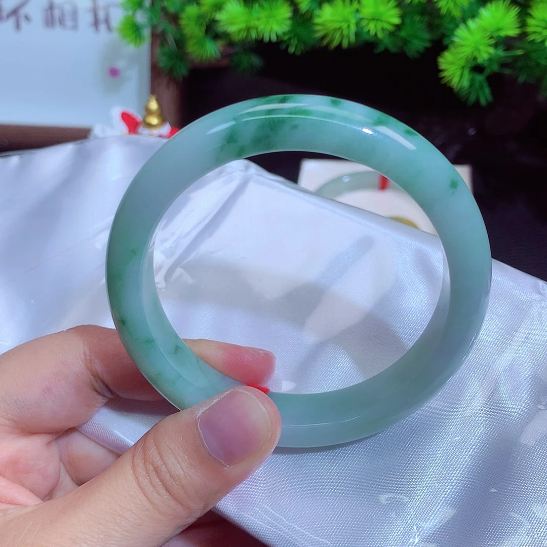 翡翠未镶嵌手镯1202