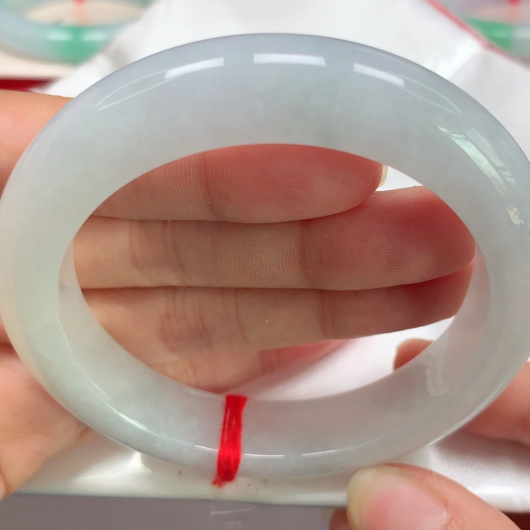 翡翠未镶嵌手镯白月光