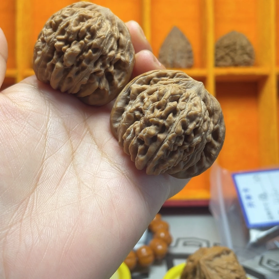 友***核桃四座楼43尺文玩