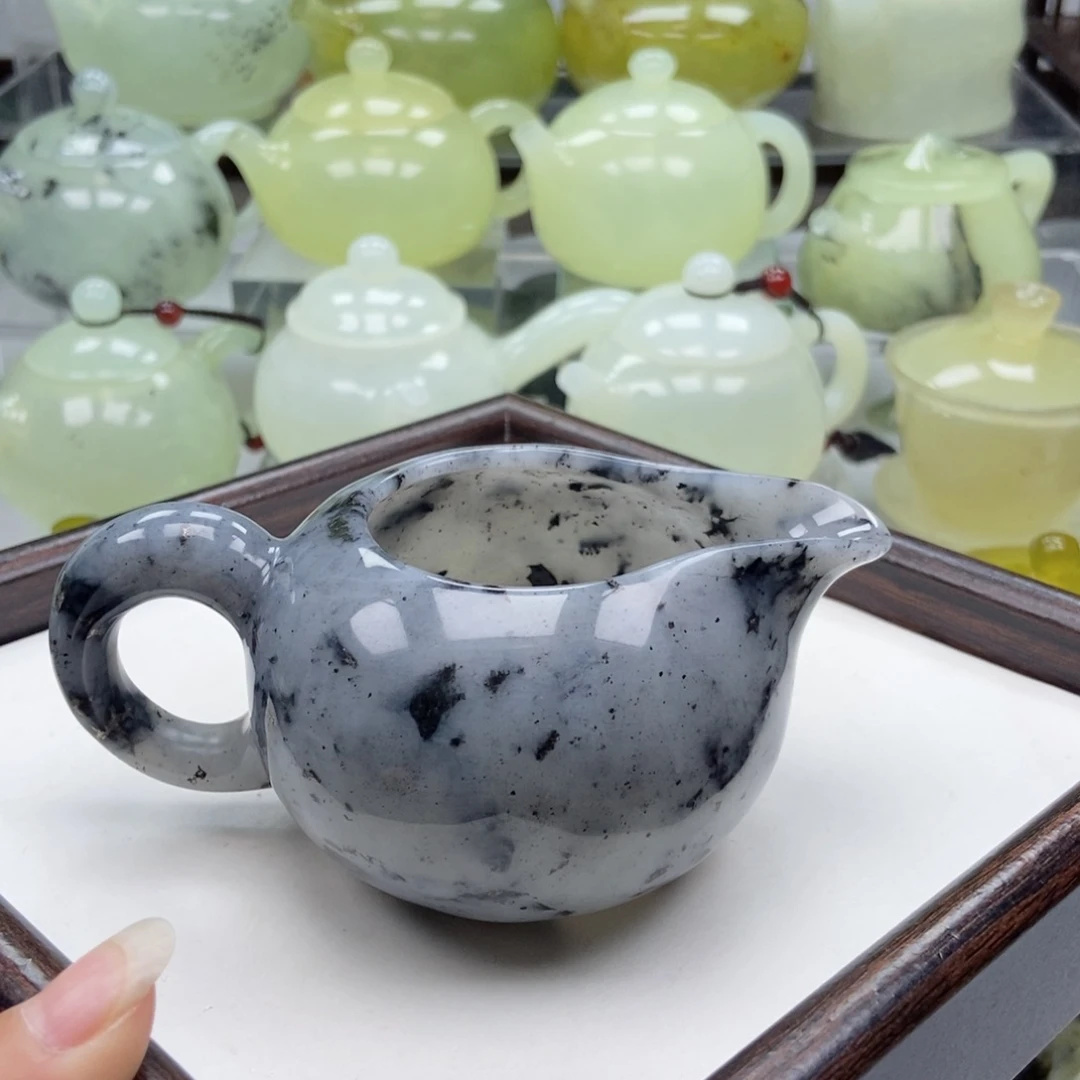 蛇纹石玉未镶嵌水杯