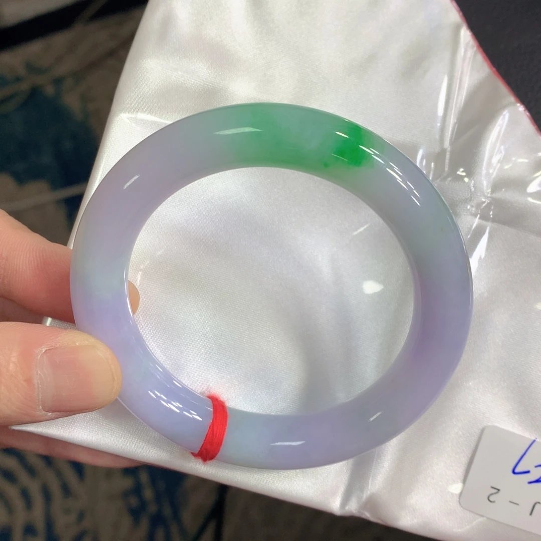 翡翠未镶嵌手镯（圆镯）翡翠